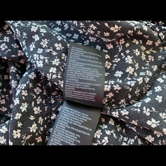 H&M Divided Floral Black Dress - Picture 10 of 10